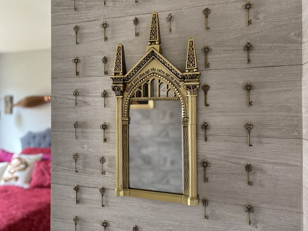 10 Ideas to Create Your Own DIY Harry Potter Decor Bedroom - Classy Mommy